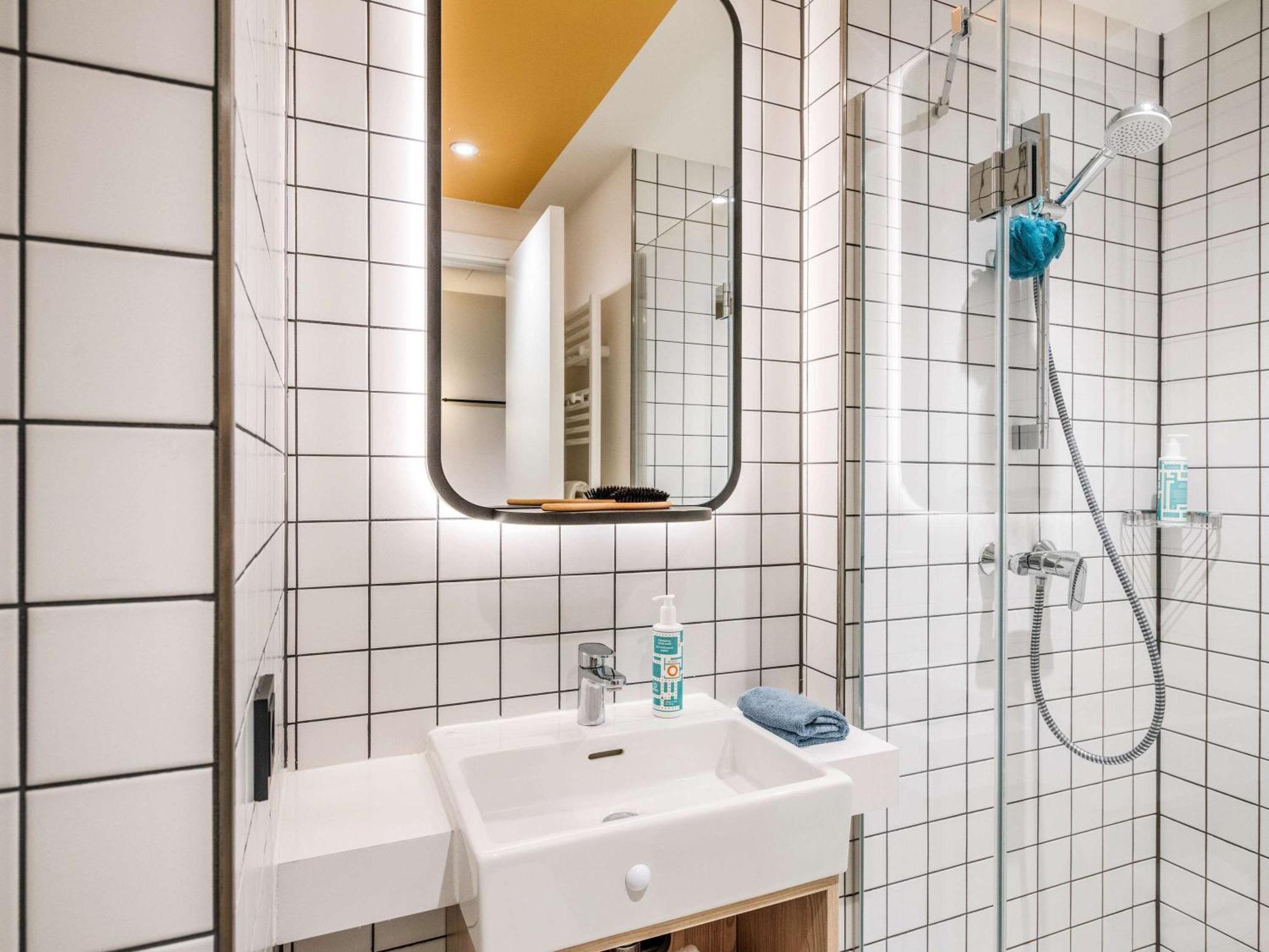 Aparthotel Adagio Access Porte De Camargue Saint-Martin-de-Crau Exterior photo