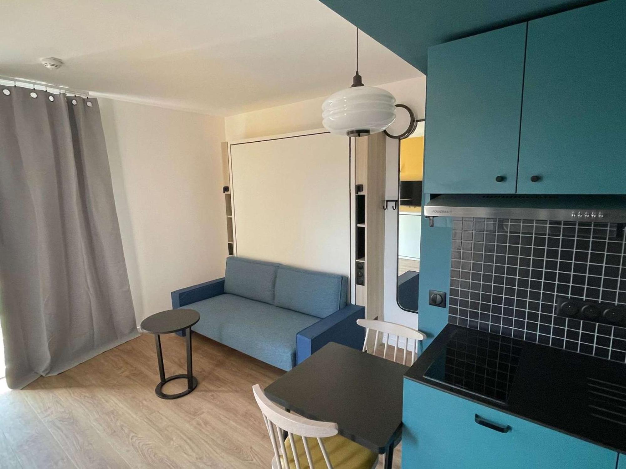 Aparthotel Adagio Access Porte De Camargue Saint-Martin-de-Crau Exterior photo
